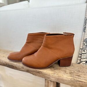 Toms Tan Ankle Boots Sz 8